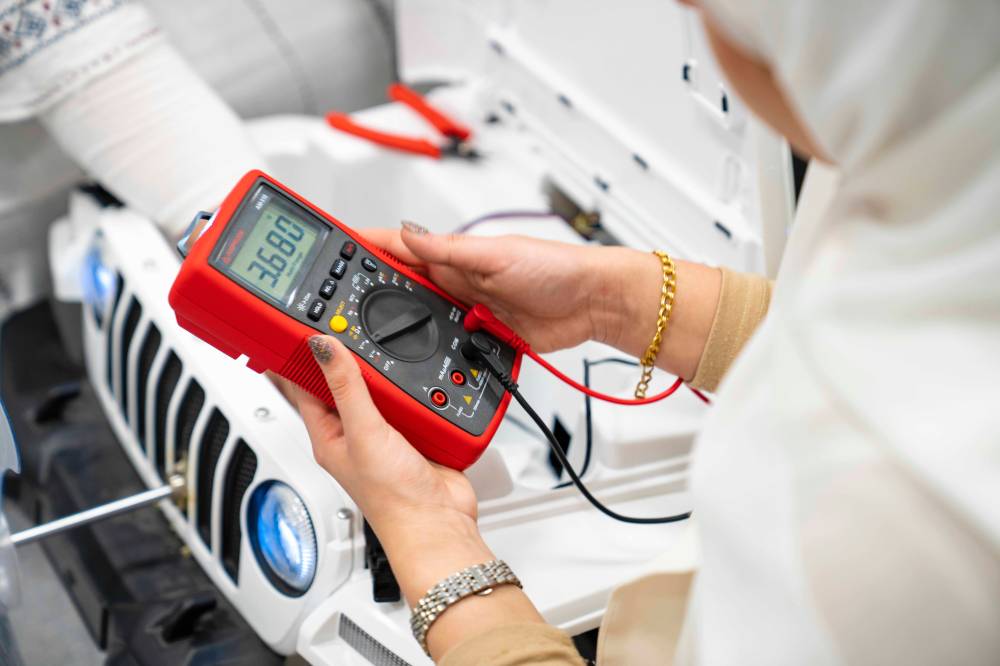 جامعة عجمان تكرّم أبناءها النوابغ في البحث العلمي