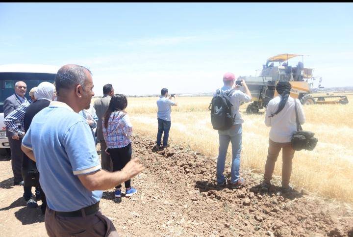 وفد زراعي سويسري يزور الوطني للبحوث الزراعية  