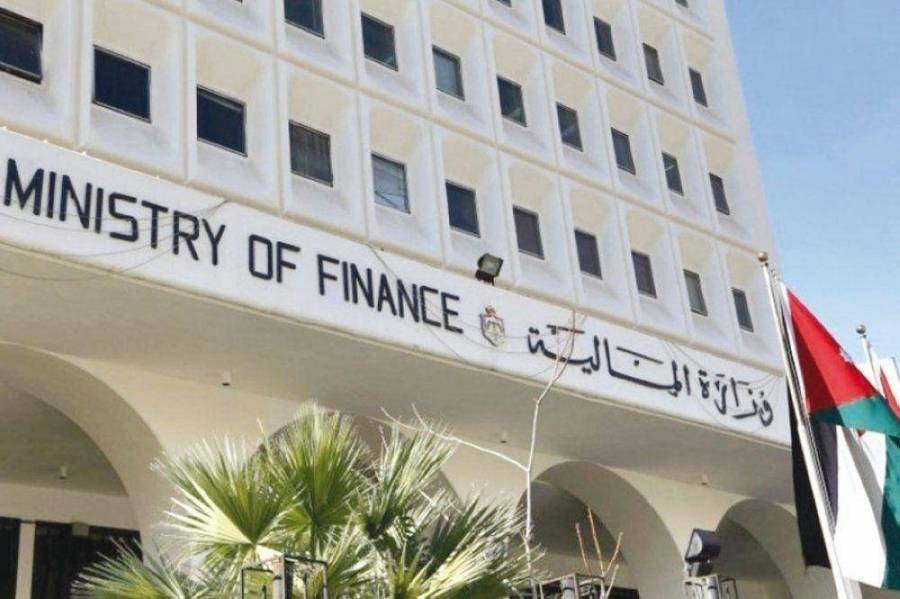 اقتصاديون: معطيات عالمية وراء زيادة العجز التجاري للمملكة
