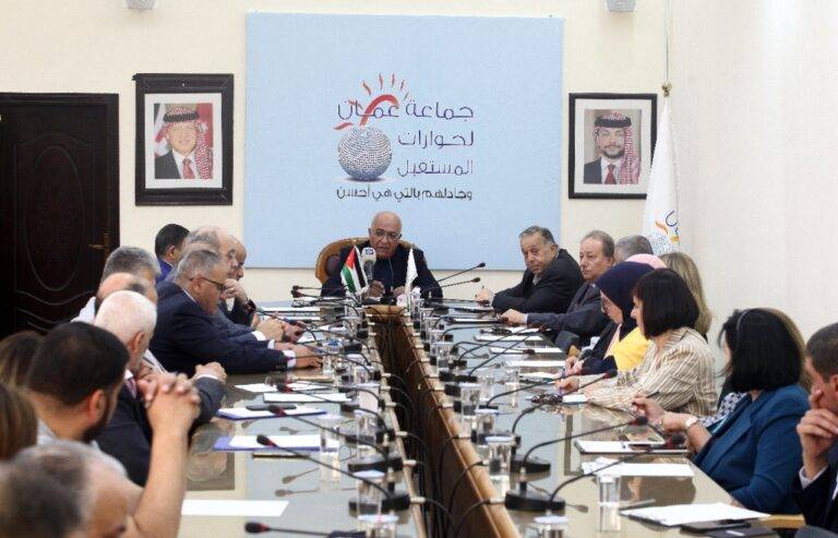 المعايطة: مخاطبة الأحزاب لتصويب أوضاعها وفق القانون الجديد
