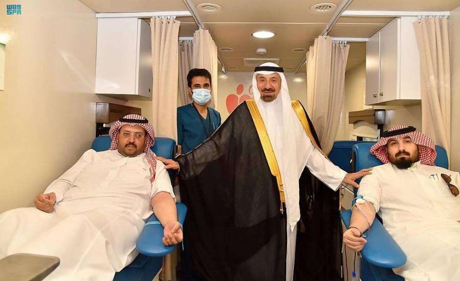 أمير نجران يدشّن حملة التبرع بالدم في إمارة المنطقة