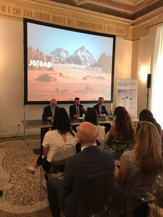 اطلاق خط جوي جديد بين ميلان وعمان