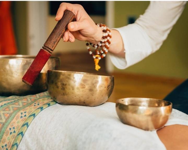 معرض أبوظبي الدولي للصيد يحتفي بالسلوقي (كلب الصيد العربي) بمسابقة فريدة للجَمال