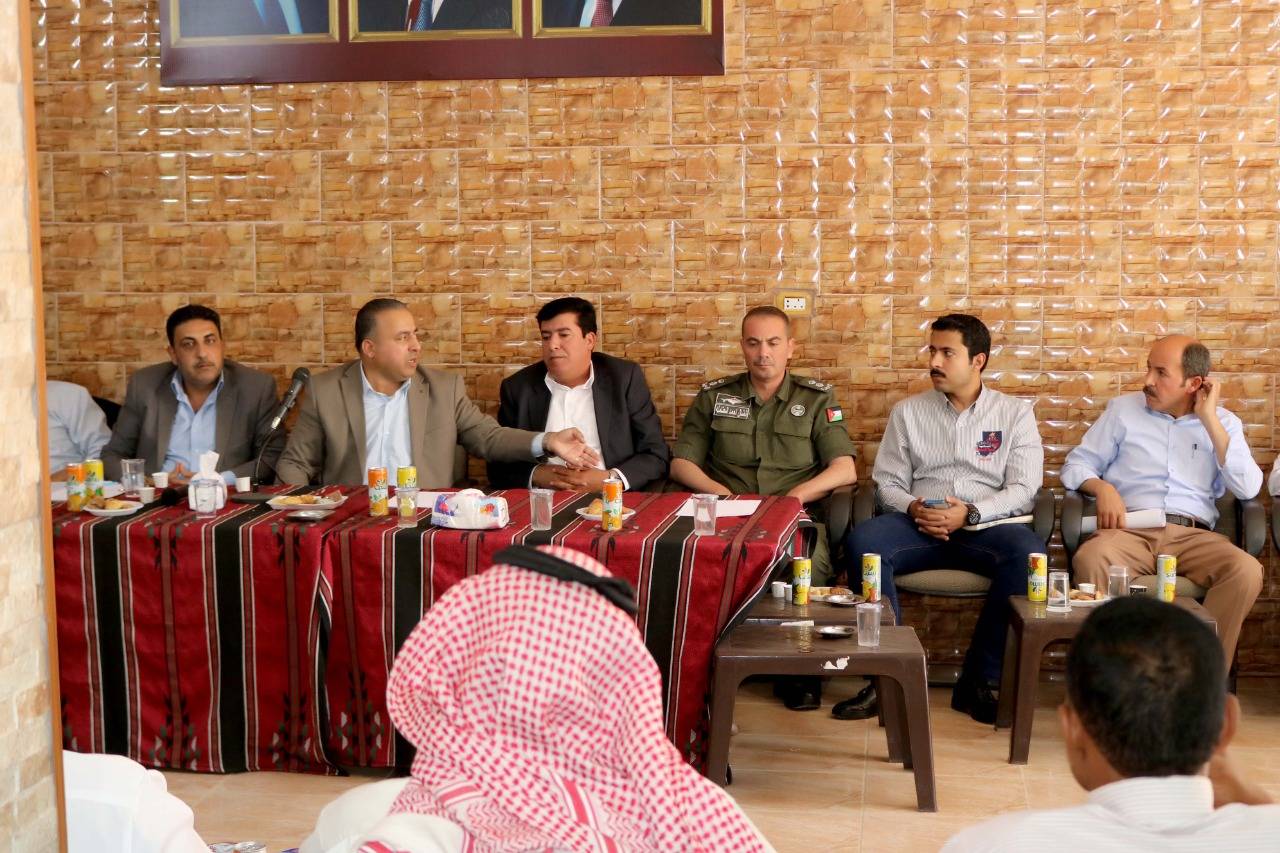 توقيع وثيقة ضبط جلوه عشائريه في الموقر  صور 