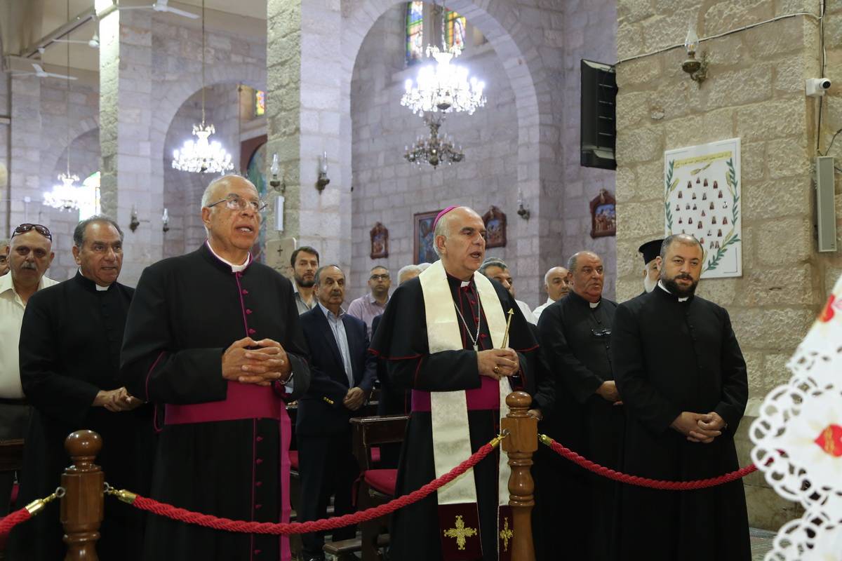 المطران دعيبس يدين الاعتداء على كنيسة مادبا،  ويؤكد اعتزازه بالأجهزة الامنية