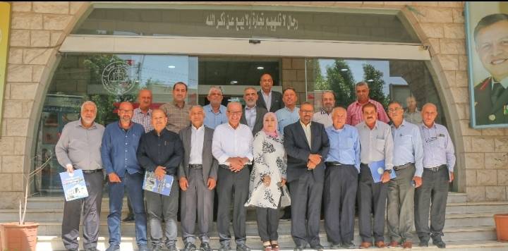 بحث صياغة مذكرة تفاهم بين فرع الزرقاء وغرفة تجارة الزرقاء