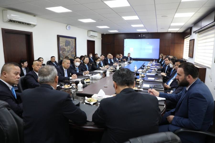 وزارة السياحة والآثار تستقبل وفداً من كلية الدفاع الوطني التايلندية