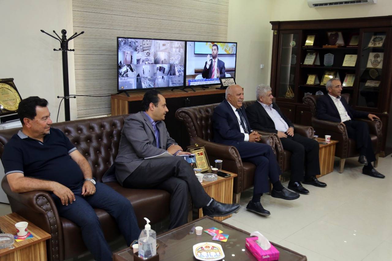 وفد من نقابة المهندسين الاردنيين يزور بلدية مأدبا