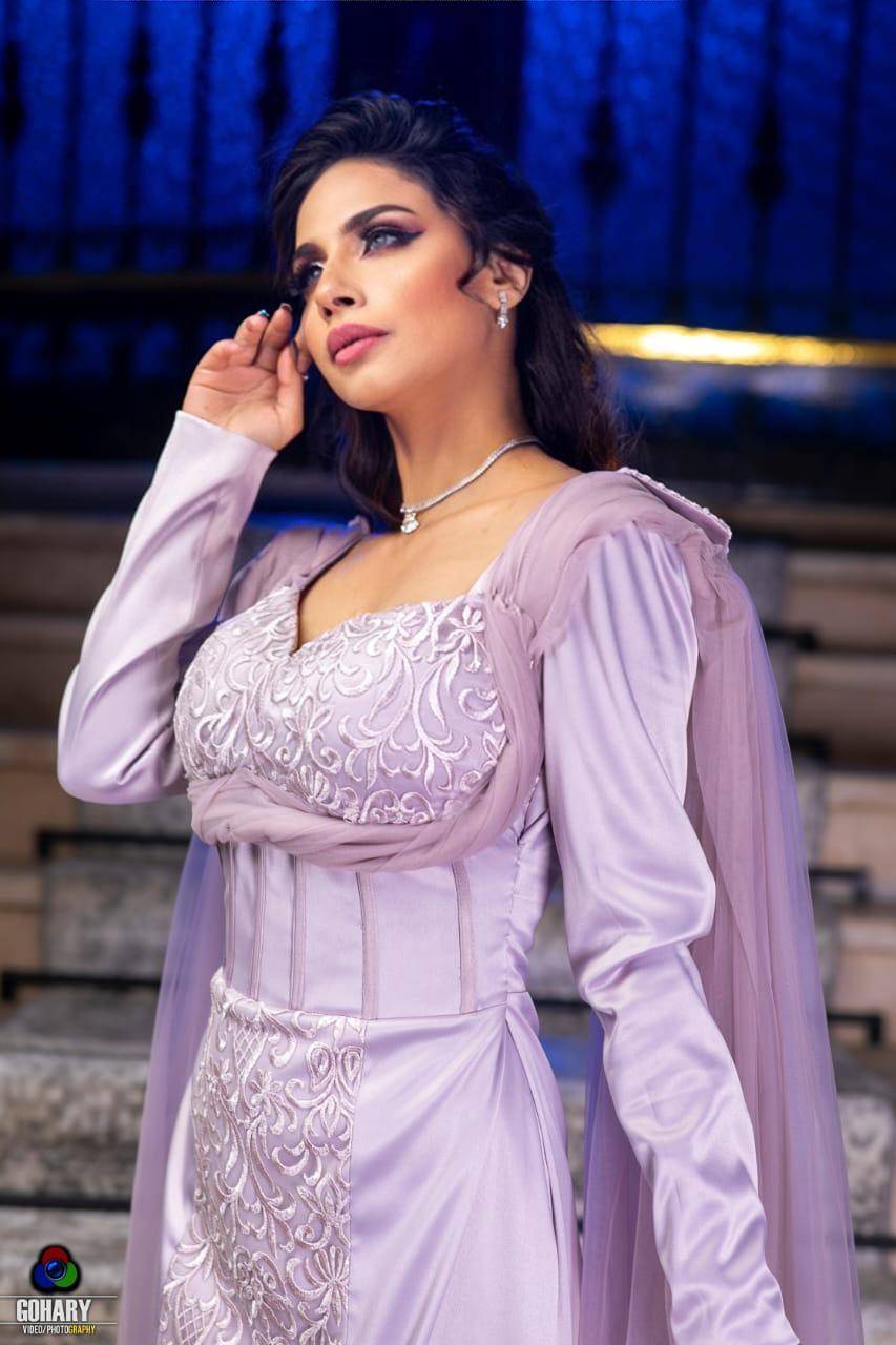 سيشن جديد مع عارضة الأزياء  المتألقة رضوى محمد