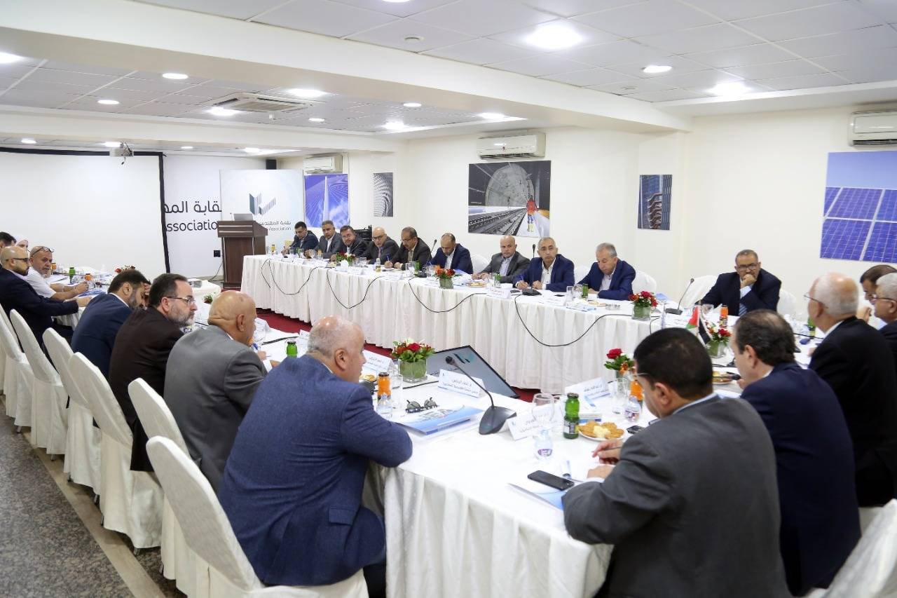 نقيب المهندسين الأردنيين يلتقي رؤساء مجالس فروع النقابة في المحافظات
