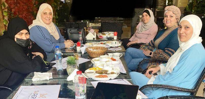 لانا القطان تدعو الملهمات إلى عدم الانتقاد وابتكار أفكار إبداعية تتناسب مع ميول كل ملهمه وتطوير الأفكار الإبداعية الناجحة