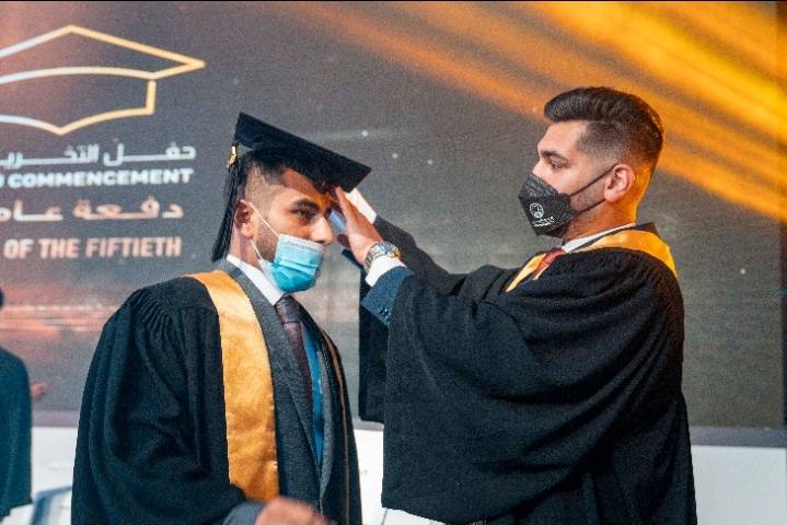 حميد النعيمي يشهد حفل تخريج الفوج الثاني من الدفعة 32 من عام الخمسين في جامعة عجمان