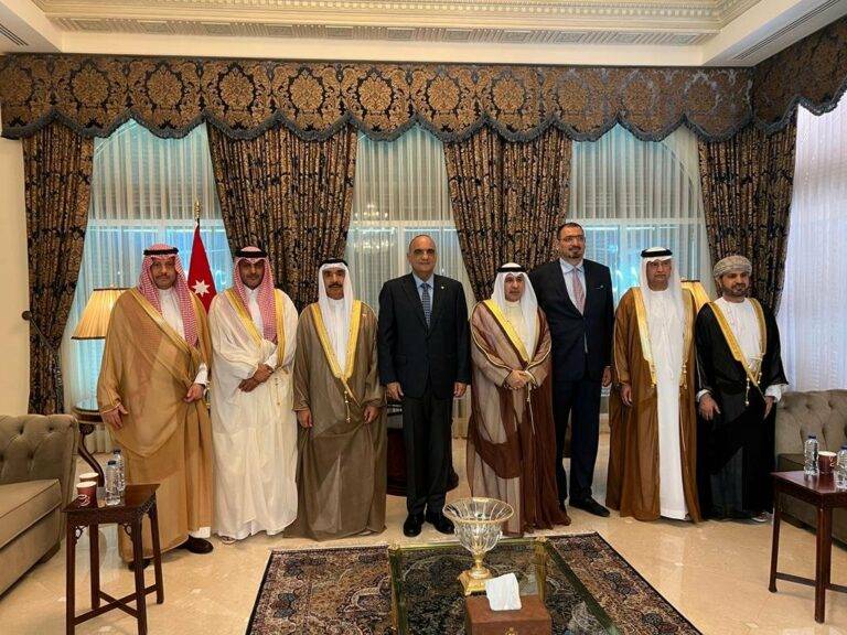 سفراء دول مجلس التعاون الخليجي يقدمون العزاء بضحايا حادثة العقبة