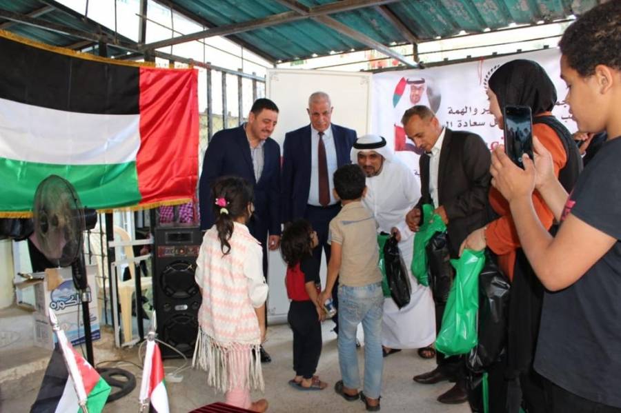 السفارة الإماراتية تنفذ مبادرة كسوة عيد في الأردن