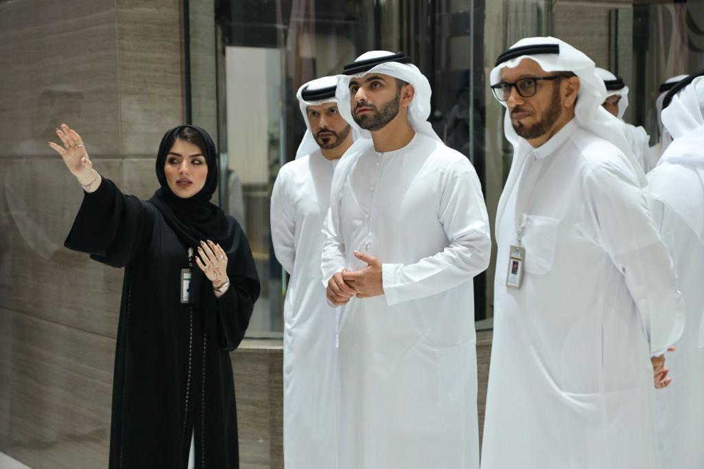 منصور بن محمد: نعمل برؤية محمد بن راشد لتحقيق أعلى كفاءة في حماية المنافذ الحدودية وترسيخ أمن وأمان المجتمع