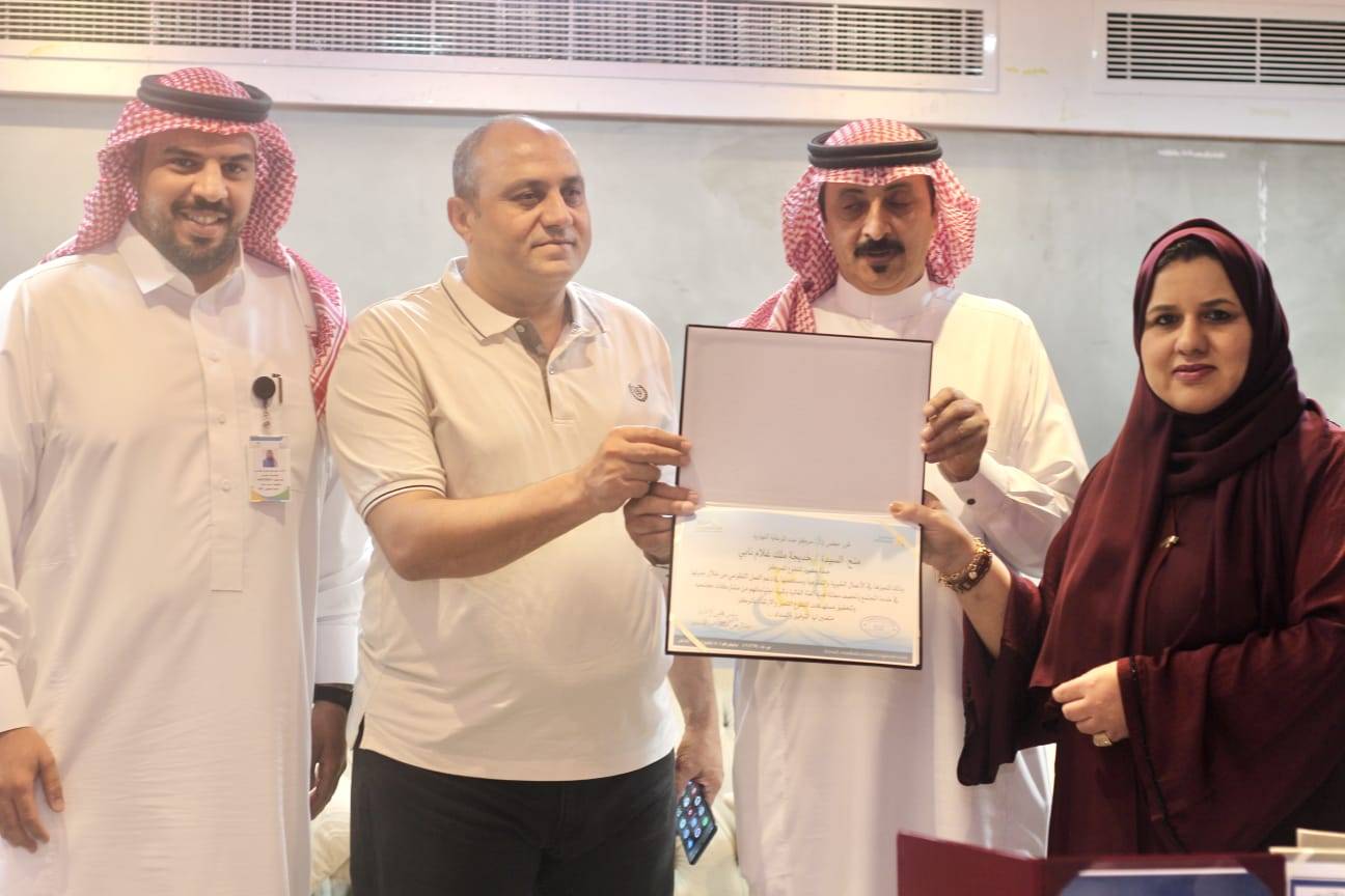 المنسقة الدولية خديجة ملك تحتفل بحصولها على الدكتوراة الفخرية وشهادة تكريم اصدقاء فيدرالية الامم المتحدة