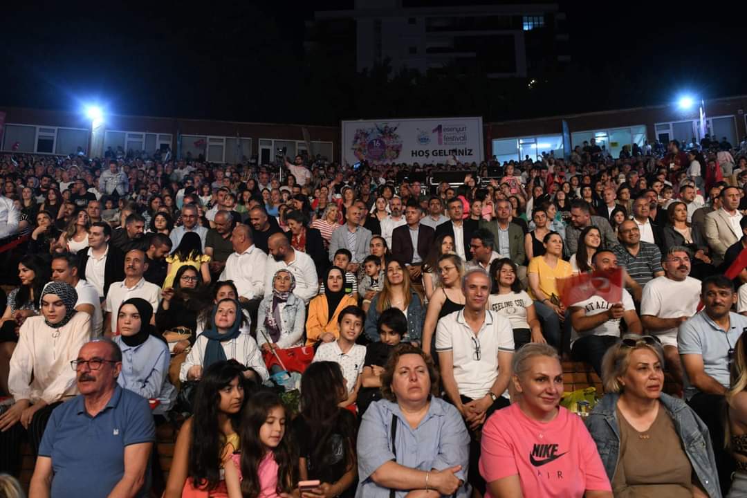 ودق للفنون الفلكلورية والإستعراضية تعود من  تركيا صور