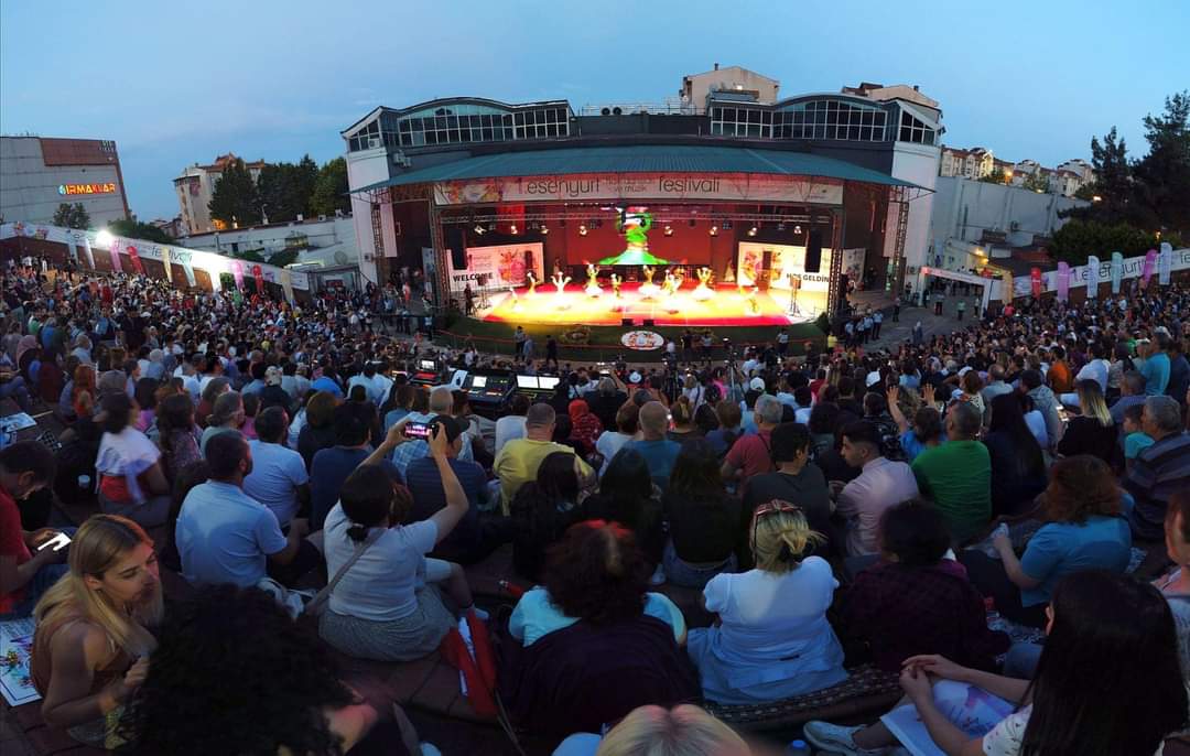 ودق للفنون الفلكلورية والإستعراضية تعود من  تركيا صور