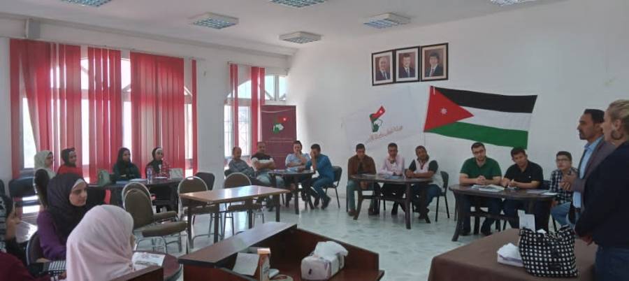هيئة شباب كلنا الاردن تنظم دوره ندريبيه للغه الانجليزيه في مادبا 