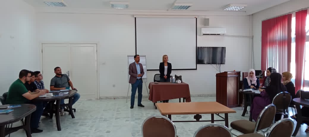هيئة شباب كلنا الاردن تنظم دوره ندريبيه للغه الانجليزيه في مادبا 
