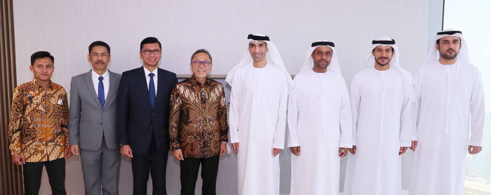 ثاني الزيودي يستقبل وزير التجارة الإندونيسي ويبحثان سبل الارتقاء بالشراكة التجارية والاستثمارية إلى آفاق أرحب