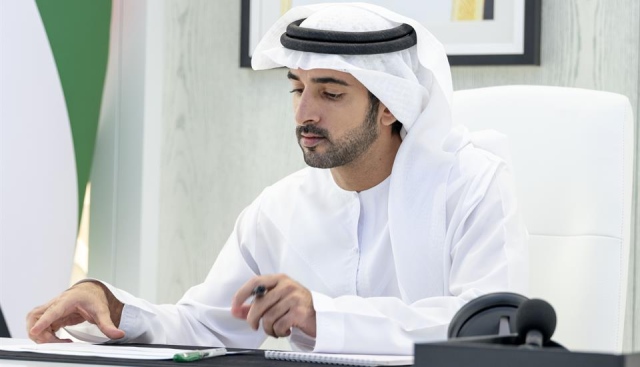 حمدان بن محمد يعتمد منظومة لتكريم ورعاية الطلبة الأوائل من مختلف المناهج الدراسية في دبي