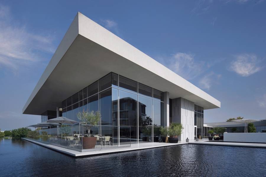 استمتع بملاذ صيفي خلاب في جوهرة الإمارات العربية المتحدة في منتجع أوبروي الشاطئ، الزورا