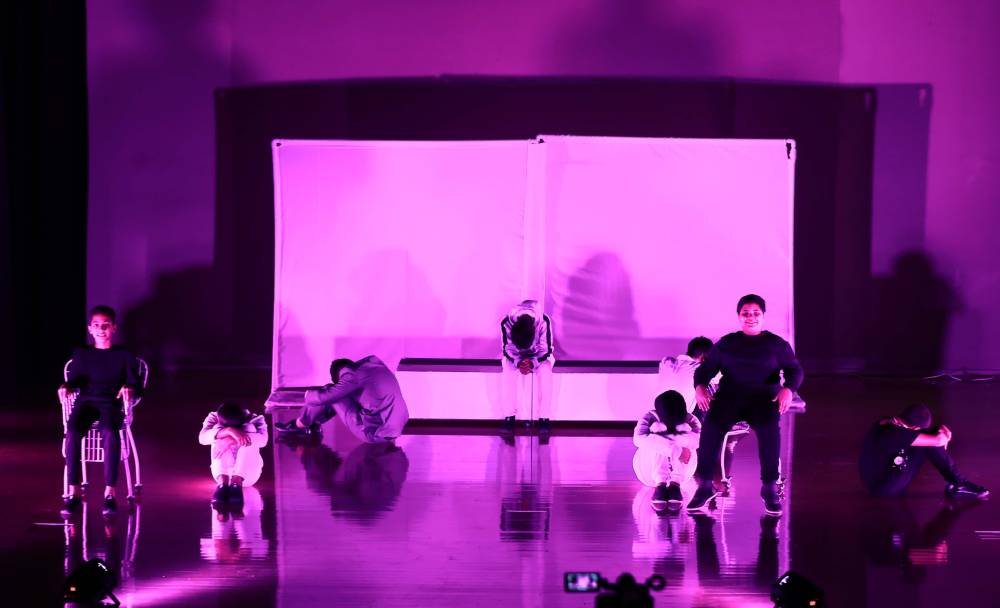 منتسبو ربع قرن في الشارقة يتألقون في المسرح وفنون العرض