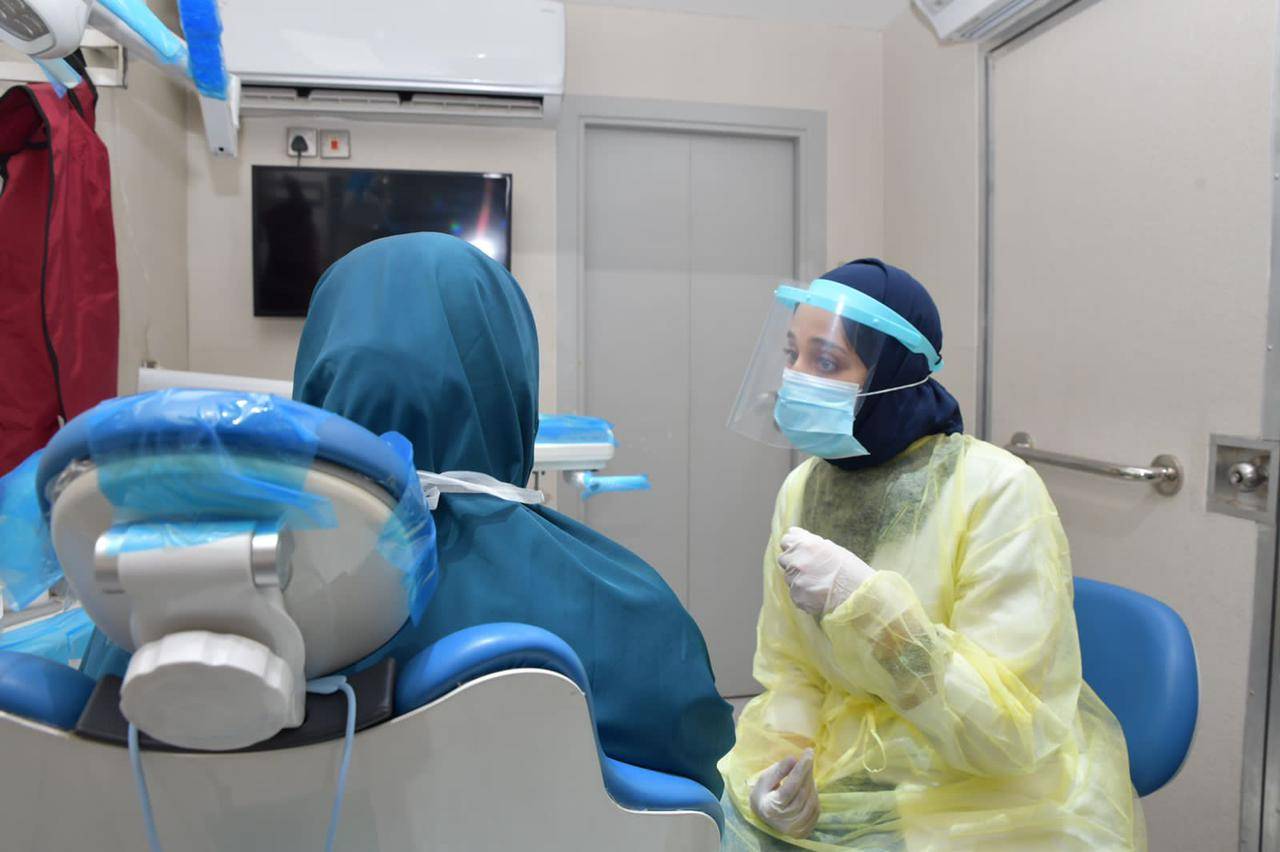 الصحة السعودية تقدم خدمة عيادة الأسنان المتنقلة عند المسجد الحرام