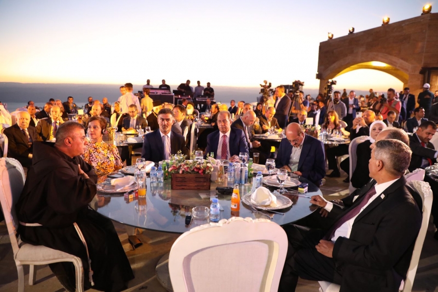 مندوبا عن ولي العهد وزير السياحة يرعى حفل فوز مادبا بلقب عاصمة السياحة العربية 2022