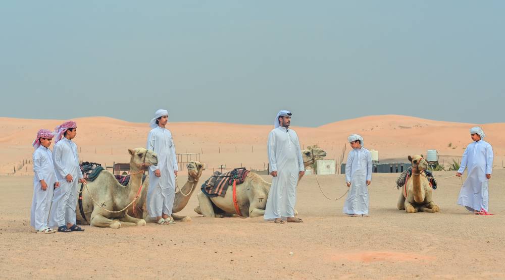 مركز العين الشبابي يختتم برنامج الهجن التراثي