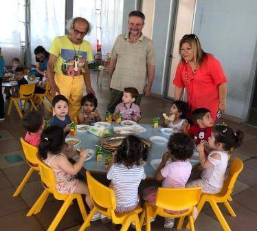 رائدة الأعمال رئيفة الداعوق تشارك أطفال حضانة الموئل التابعة لدار الأيتام الإسلامية ببيروت حفل إفطار صباحي بمناسبة حلول عيد الأضحى المبارك