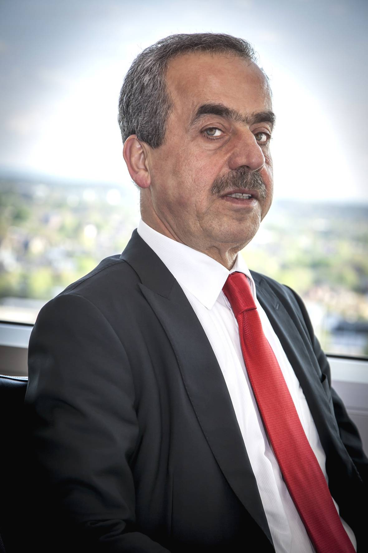 مجلس إدارة جائزة الإعلام العربي يعقد أول اجتماعاته ويناقش النظام الأساسي للجائزة وفئاتها وآليات عملها