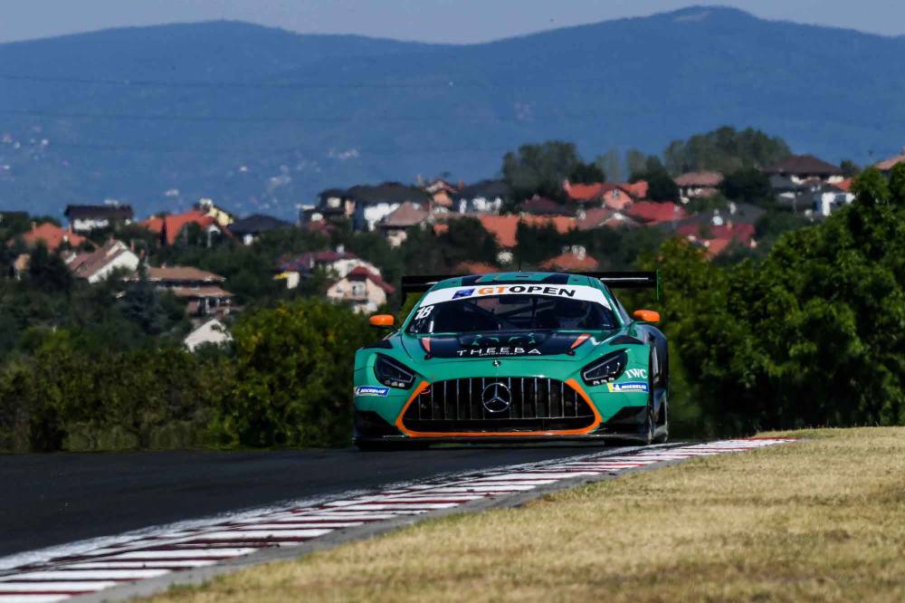 سائقة السباقات السعودية ريما الجفالي تضطر للانسحاب من الجولة الأولى من سباقات بطولة جي تي الدولية المفتوحة في هنغاريا وتتطلع إلى عودة قوية في حلبة ريد بُل