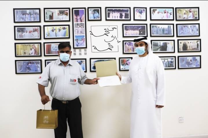 عجمان تكرم سائقين مركبات الأجرة الأكثر استخداماً للأنظمة الذكية