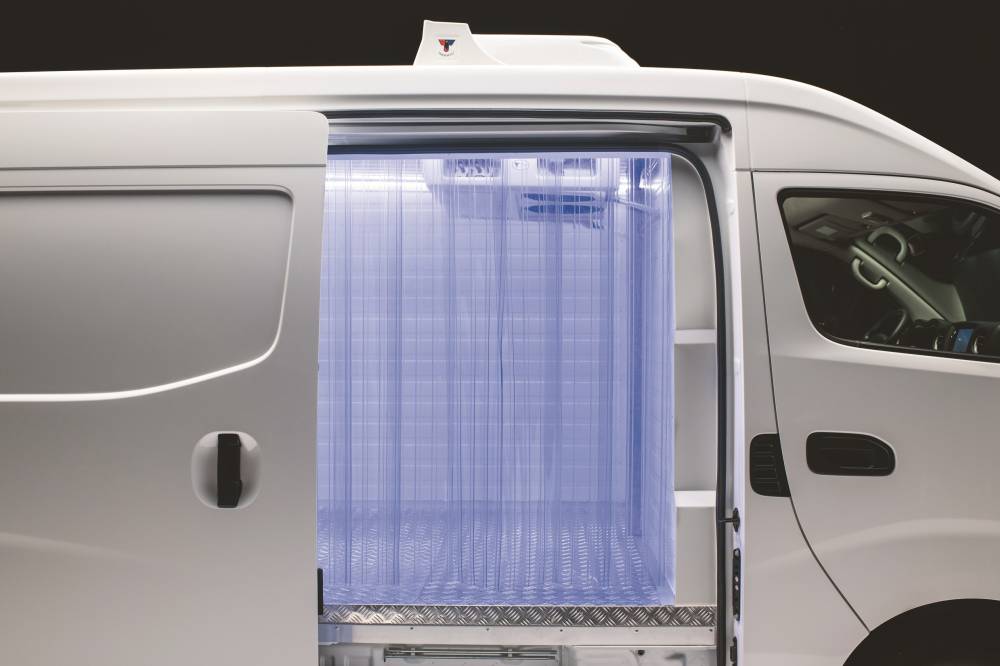 نيسان من العربية للسيارات تلطف حرارة الصيف مع أورفان المبردة