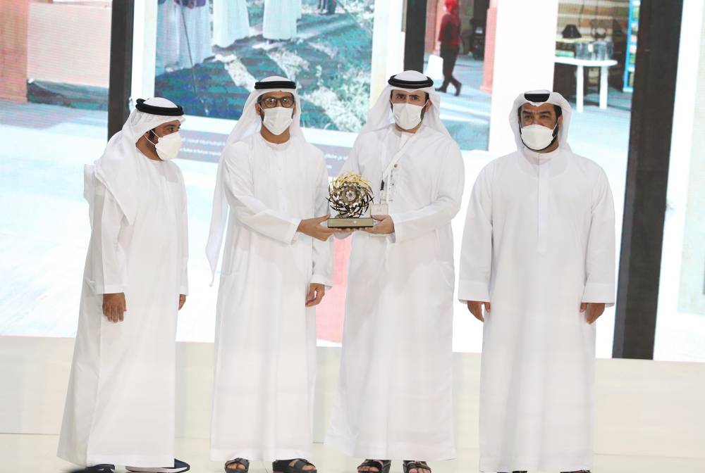 مهرجان ليوا للرطب بدورته 18 يكرم الجهات الراعية والداعمة والمشاركة