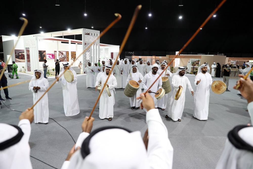 مهرجان ليوا للرطب بدورته 18 يكرم الجهات الراعية والداعمة والمشاركة