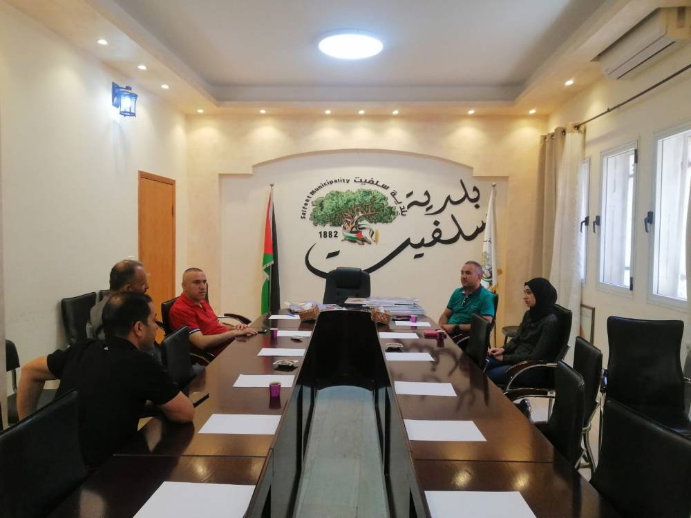 مشروع محميات فلسطين يقدم لوحات فوتوغرافية للتنوع الحيوي للهيئات المحلية