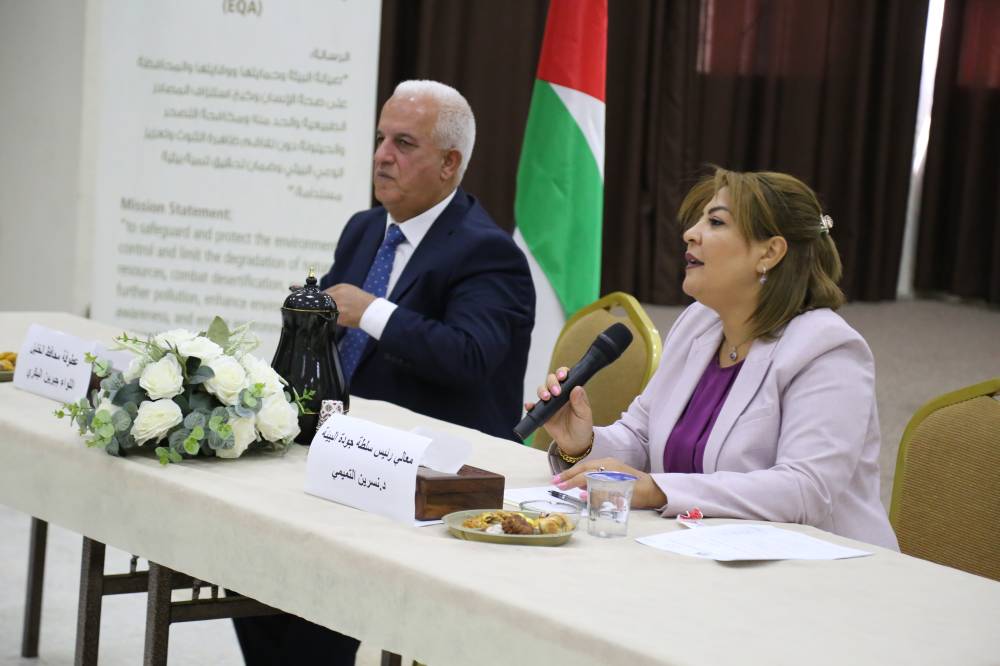  الخليل: د. التميمي واللواء البكري يناقشان القضايا البيئية في المحافظة مع المجتمع المحلي