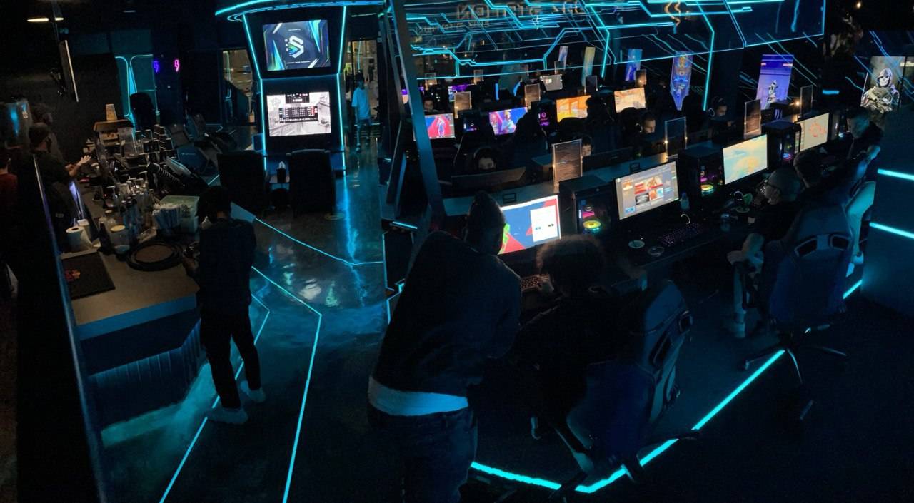 شراكة بين ذا ليتل ثنقز و باز ستيشن