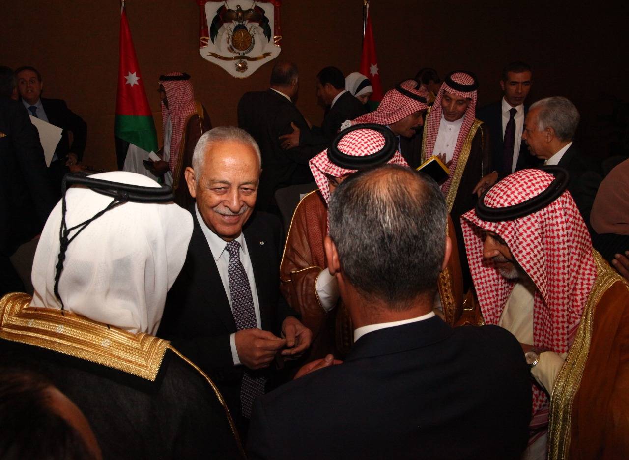 بتوجيهات ملكية، العيسوي يلتقي وجهاء وممثلي البادية الشمالية لمتابعة مطالبهم واحتياجاتهم