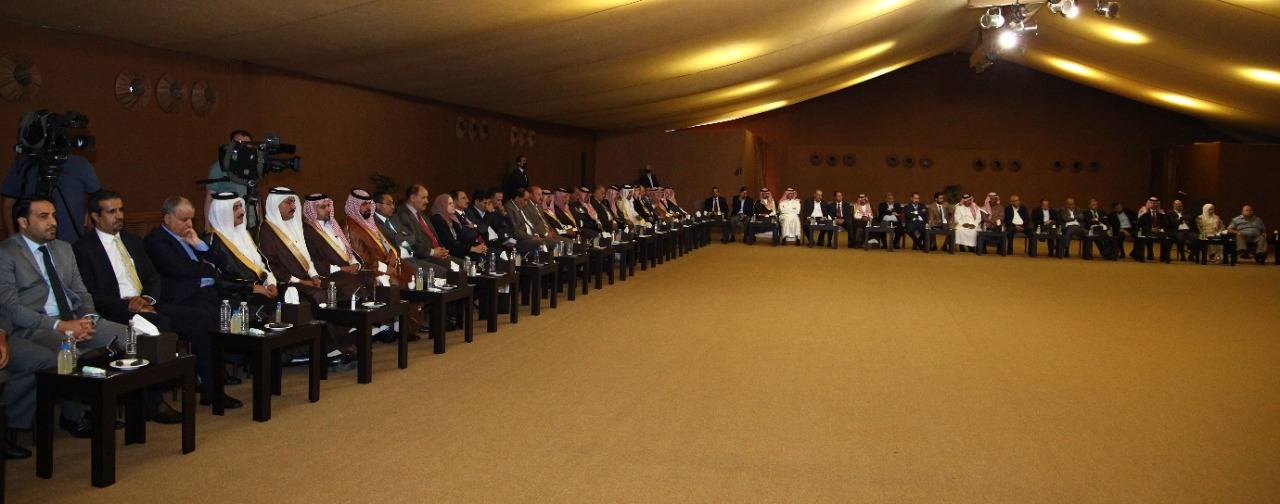 بتوجيهات ملكية، العيسوي يلتقي وجهاء وممثلي البادية الشمالية لمتابعة مطالبهم واحتياجاتهم