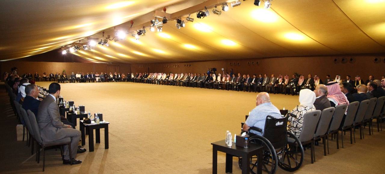 بتوجيهات ملكية، العيسوي يلتقي وجهاء وممثلي البادية الشمالية لمتابعة مطالبهم واحتياجاتهم