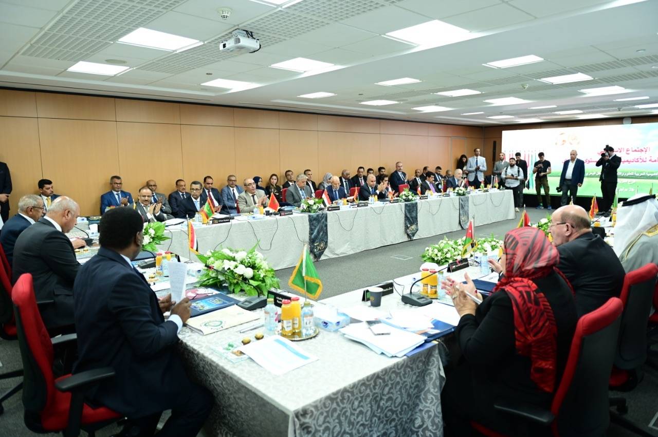 وزارة الطاقة والبنية التحتية الاماراتية  تناقش سبل تعزيز التعاون البحري مع جمهورية مصر العربية