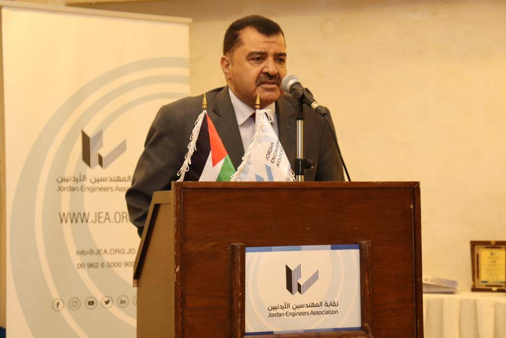 نقيب المهندسين يرعى تخريج  المهندسين المشاركين ببرنامج الدورات التدريبية المتخصصة  في البلقاء التطبيقية