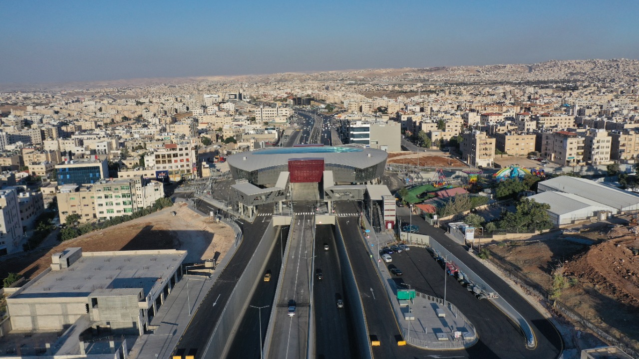 الخصاونة يفتتح محطة طارق ضمن “الباص السريع” اليوم