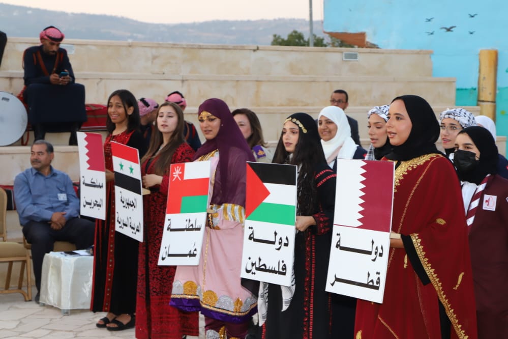 دبين :افتتاح المخيم العربي للدليلات ومنتدى الشابات