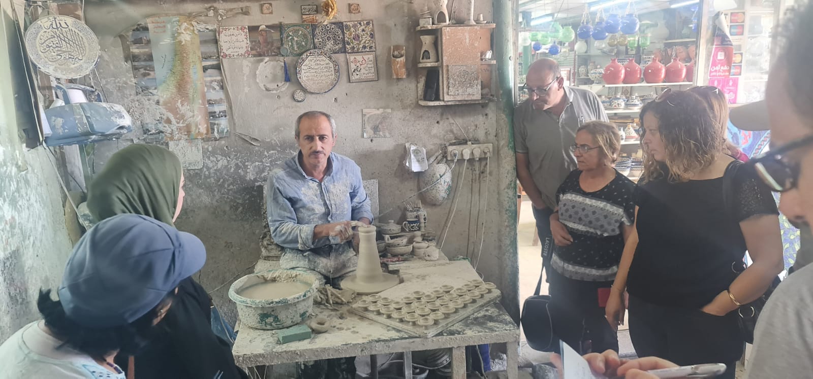 إدلاء سياحيين يؤكدون على أهمية مدينة الخليل كعنصر جذب سياحي وطبيعي