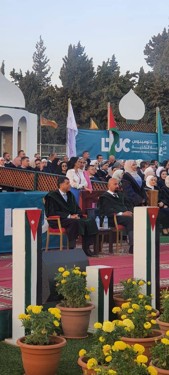 وزير العمل: سوق العمل بحاجة إلى مهارات وابداعات الشباب